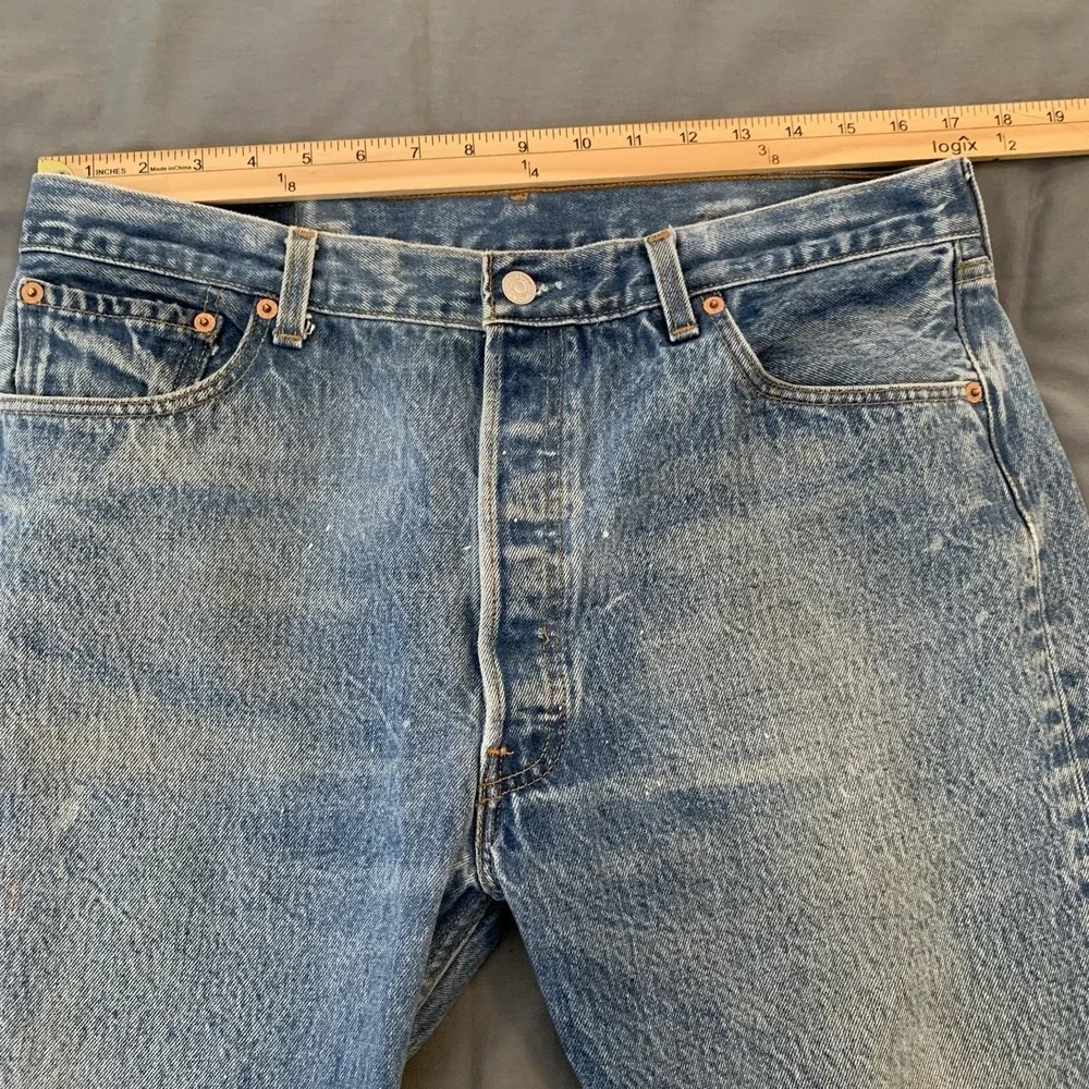 Vintage Levis 501 Jeans Mens 38x33 Blue Medium Wash Straight Distressed (Paint)